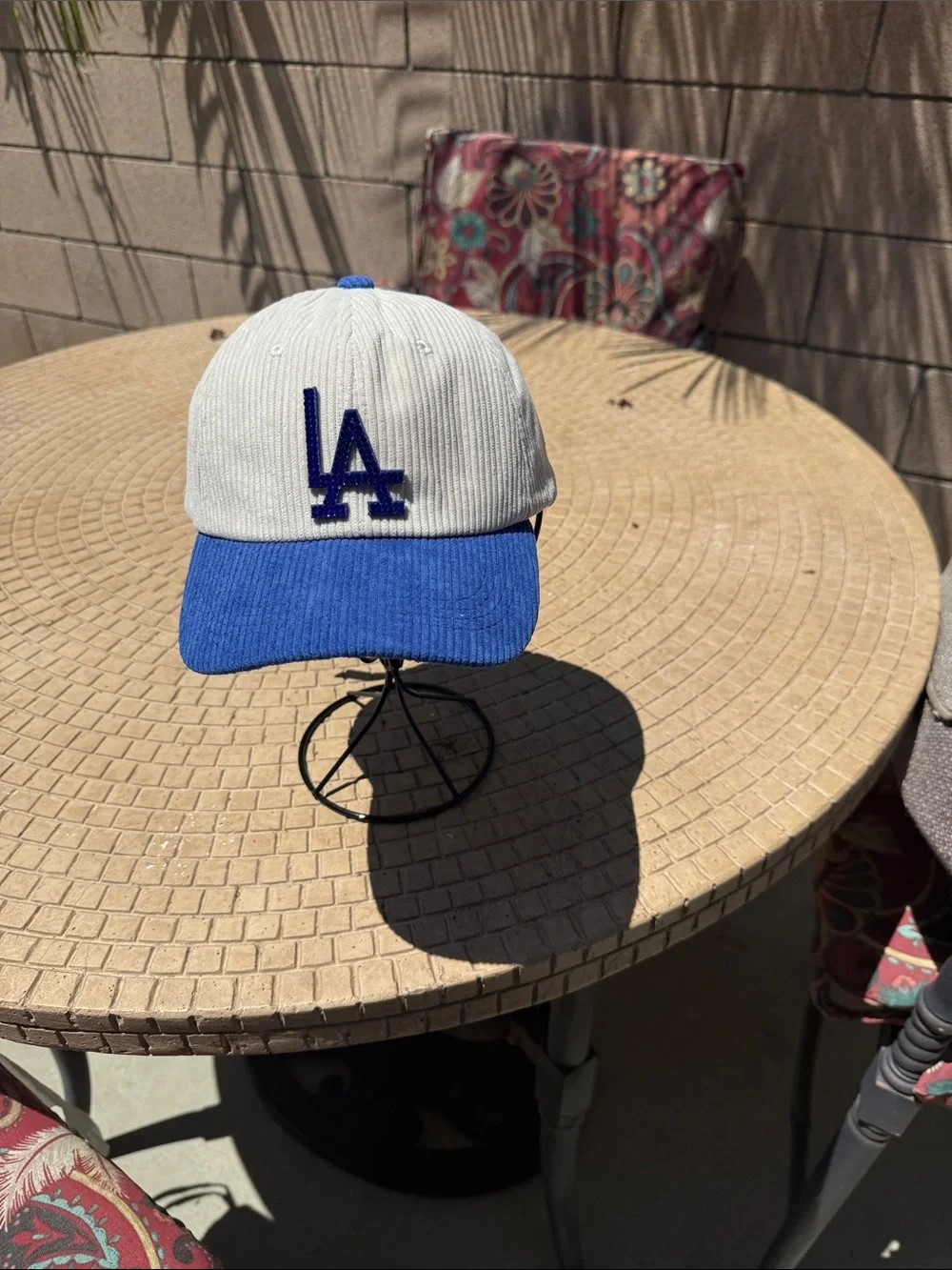 LA Logo Women’s  Corduroy Baseball Cap — White & Blue